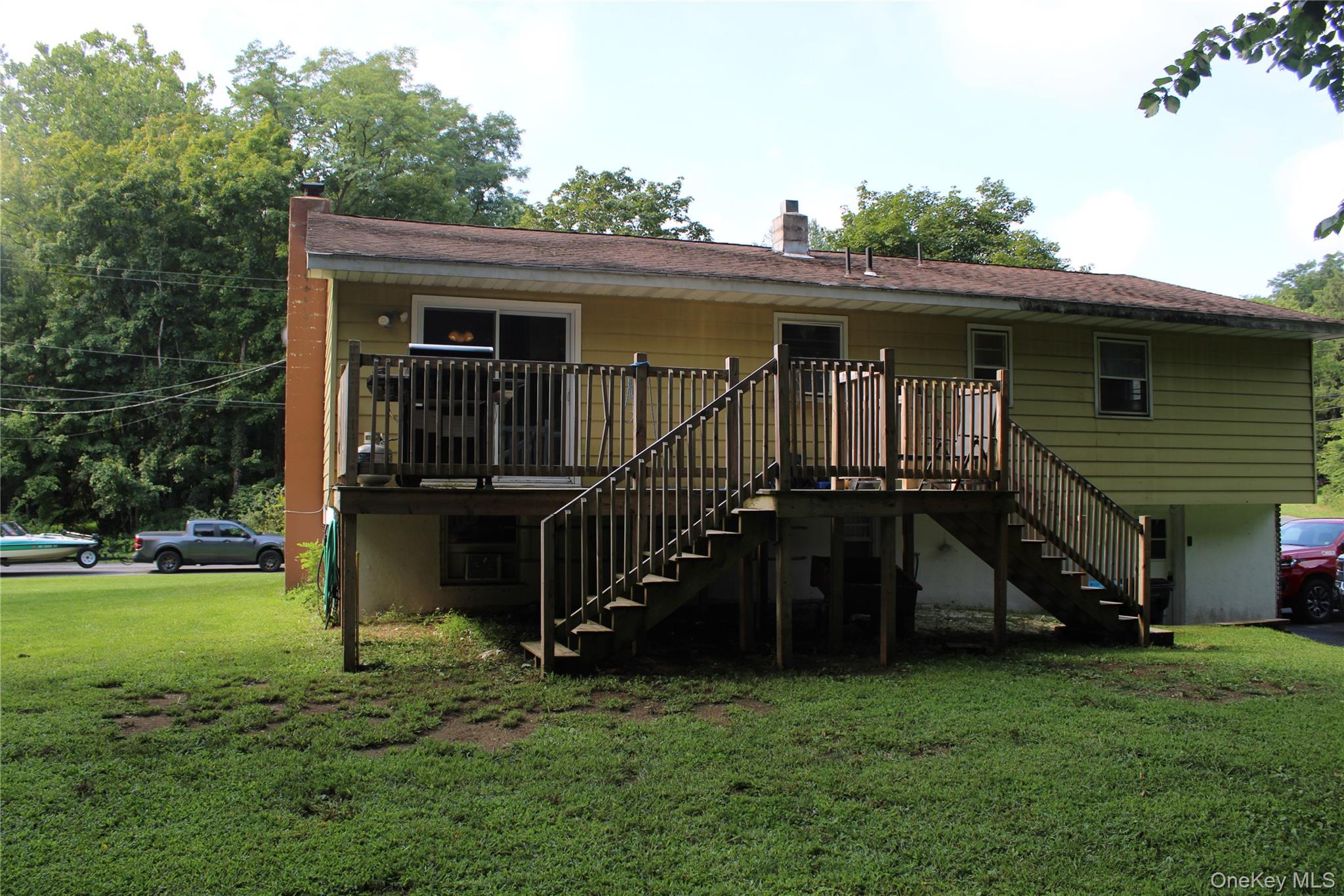230 Roosevelt Road Property Photo 6