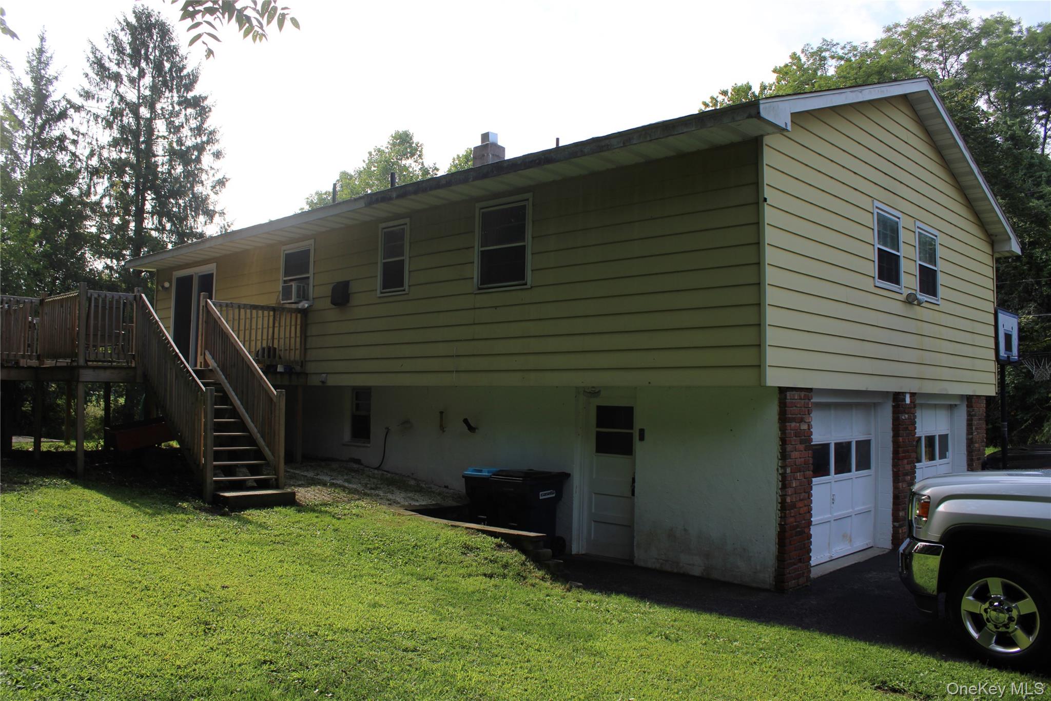 230 Roosevelt Road Property Photo 8