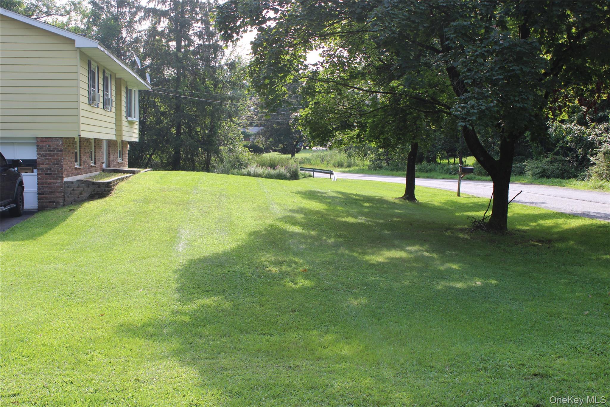230 Roosevelt Road Property Photo 9