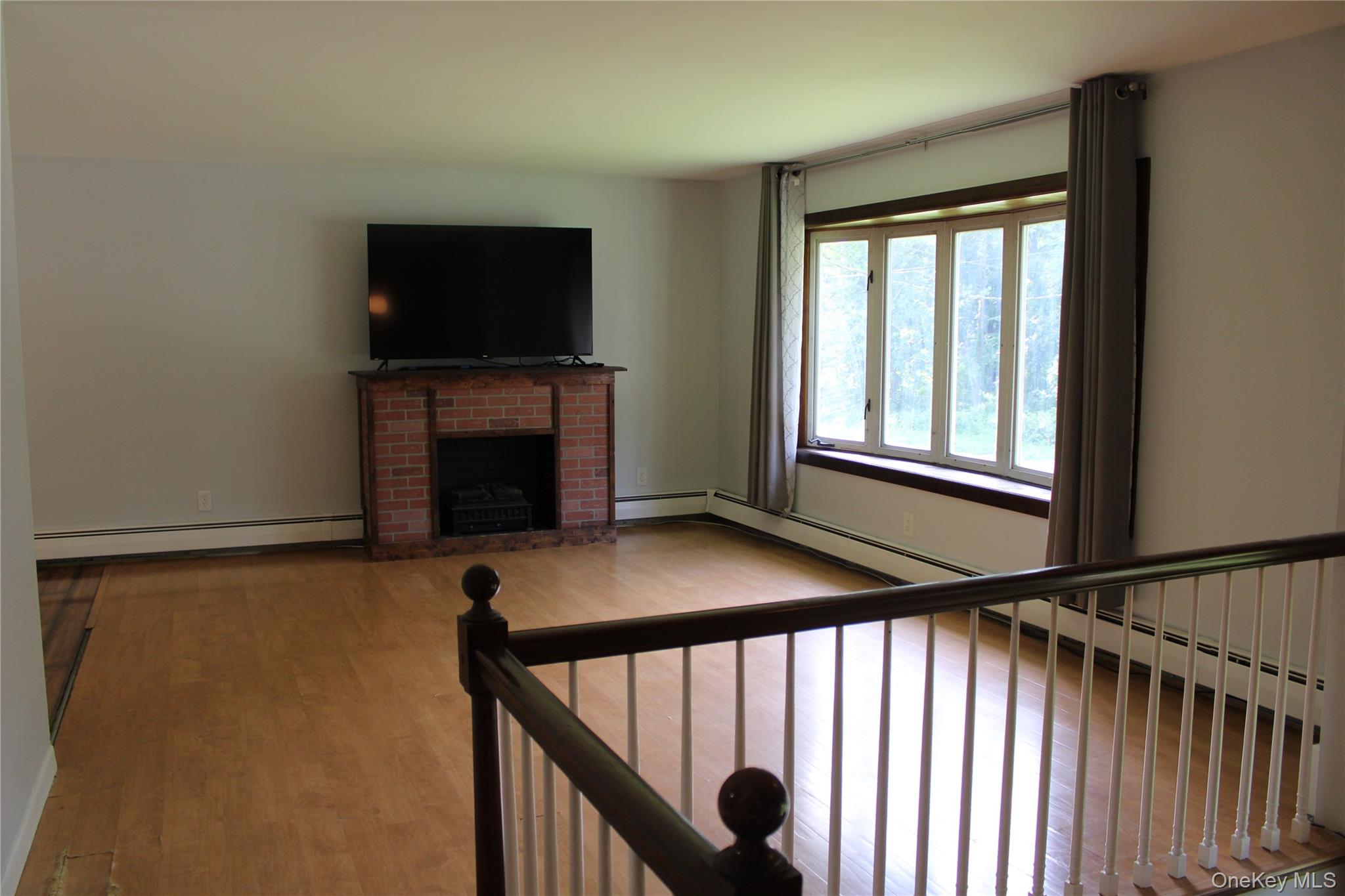 230 Roosevelt Road Property Photo 12