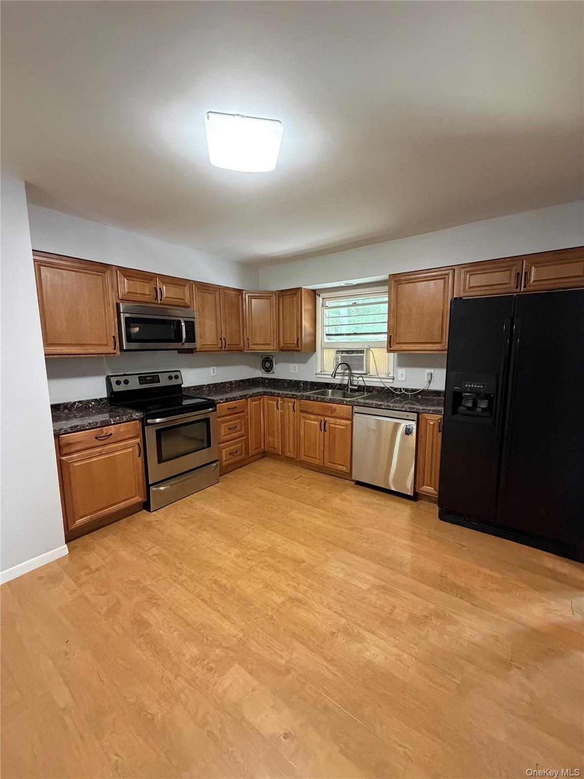 230 Roosevelt Road Property Photo 15