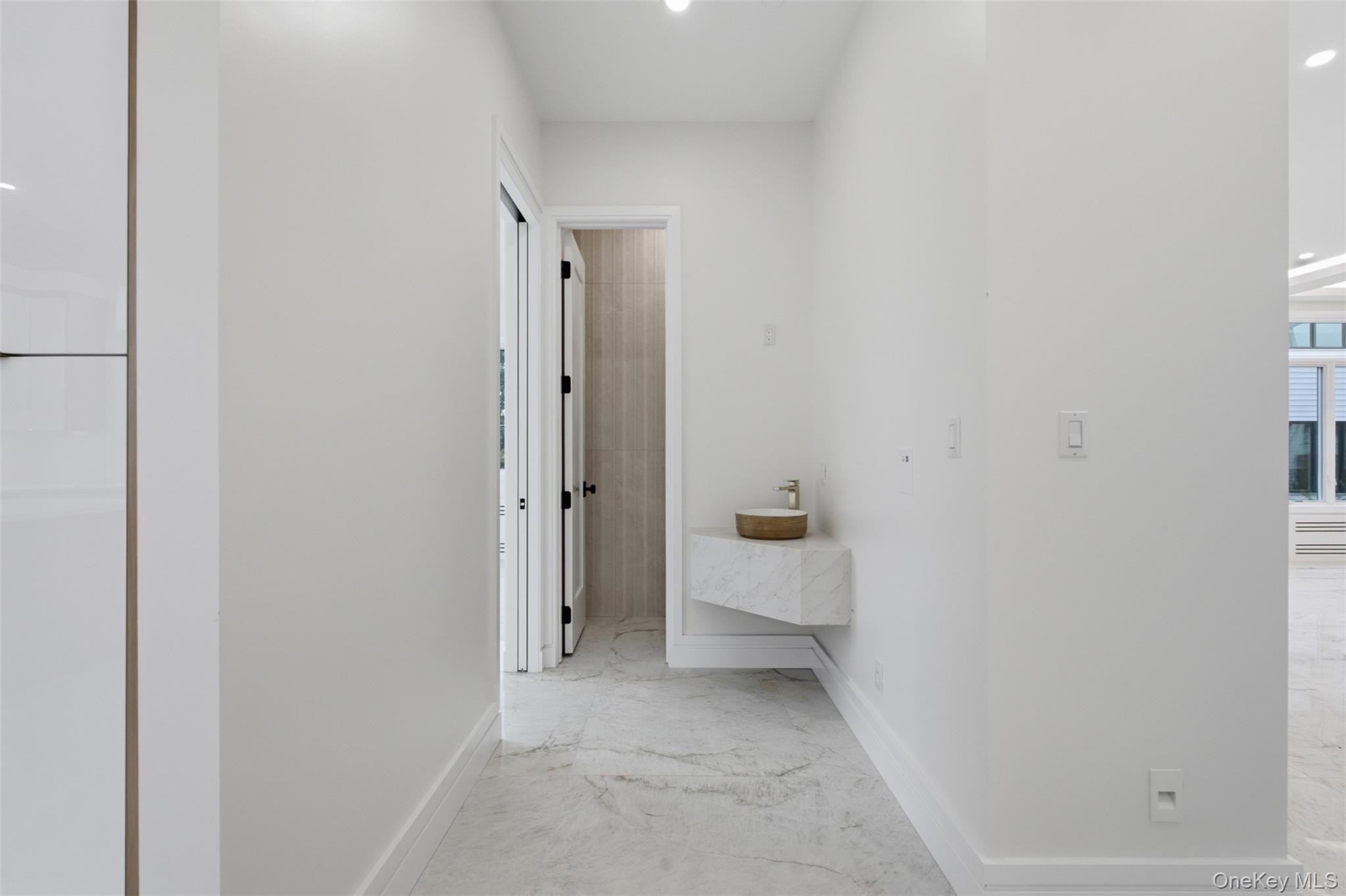 20 Singer Avenue 202 Property Photo 12