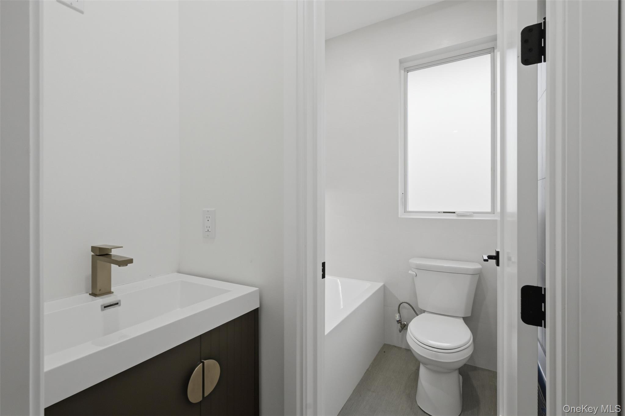 20 Singer Avenue 202 Property Photo 27
