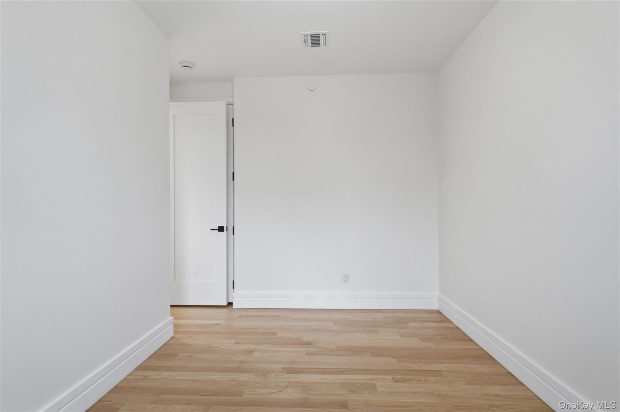 20 Singer Avenue 202 Property Photo 31