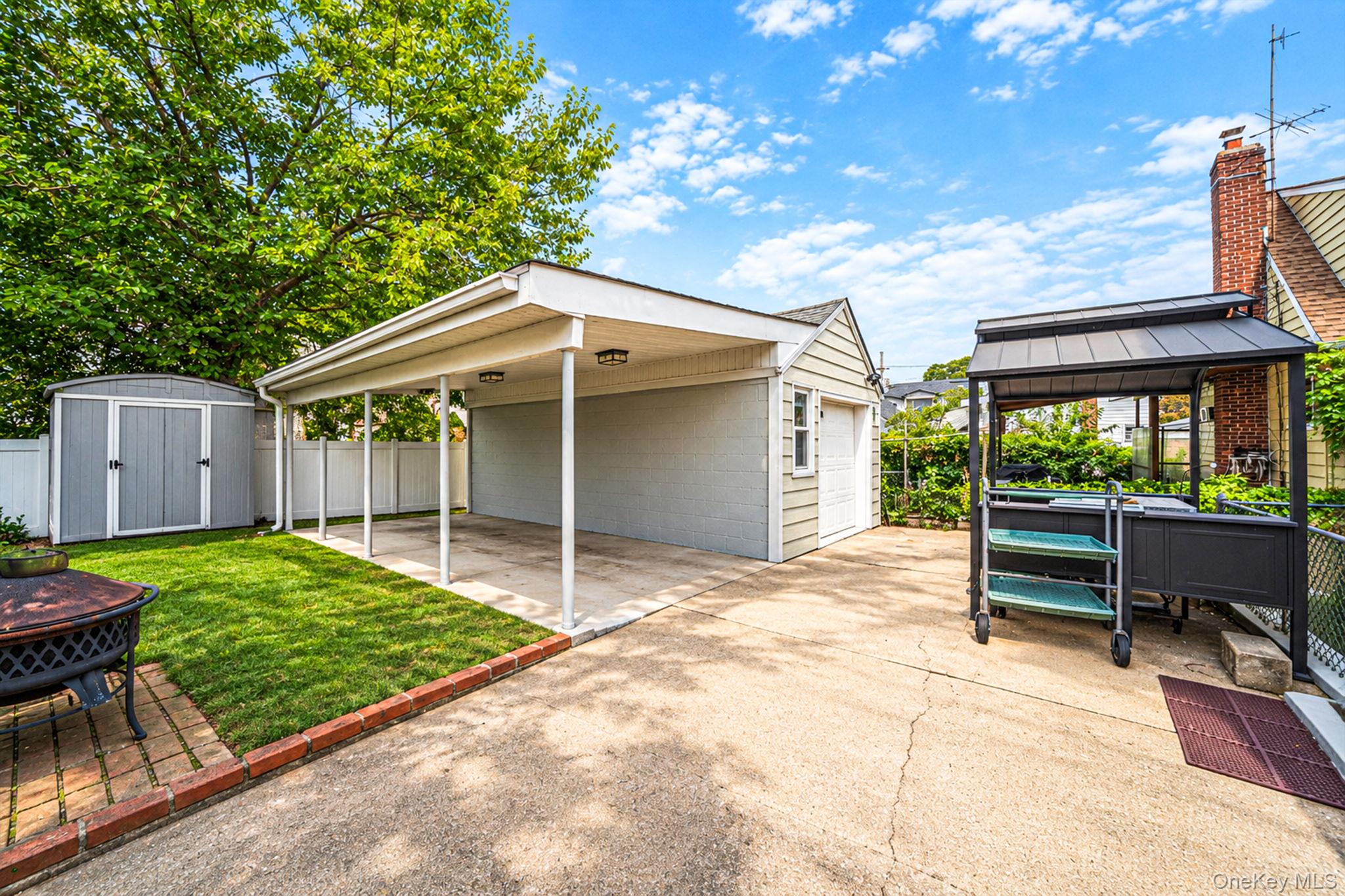 8118 260th Street Property Photo 5