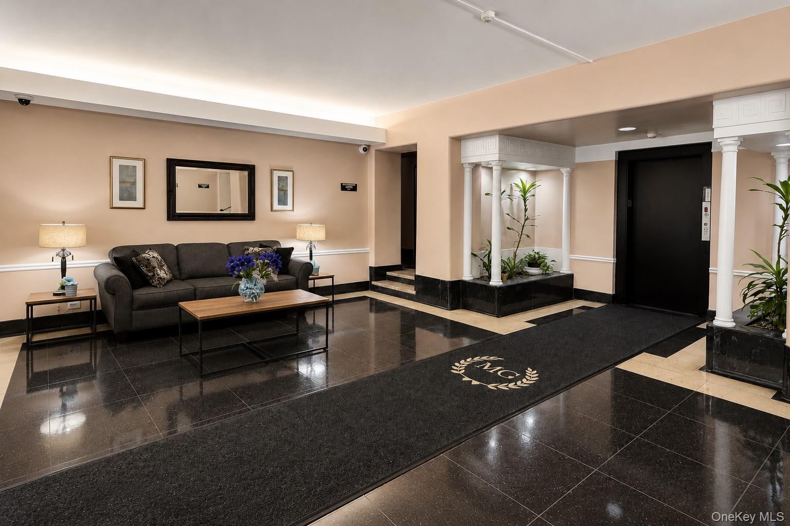 280 Collins Avenue 3i Property Photo 4