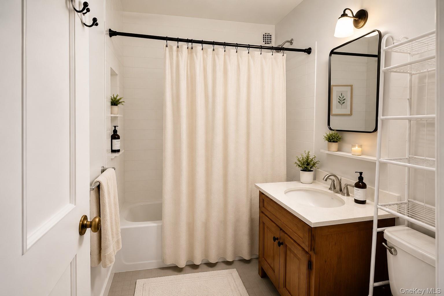 280 Collins Avenue 3i Property Photo 14