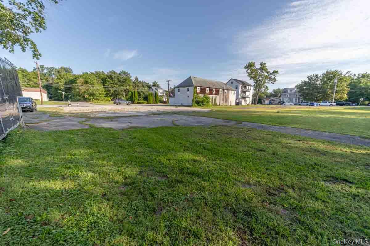 212 Homestead Avenue Property Photo 2