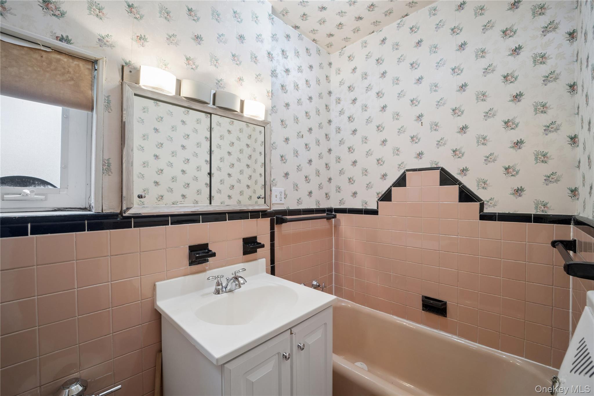 23-29 Broadway Property Photo 7
