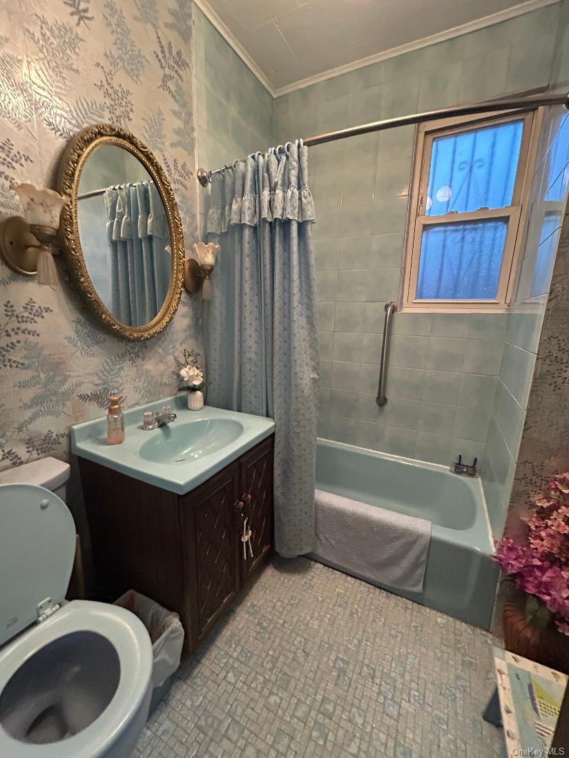 73-58 71st Street Property Photo 11