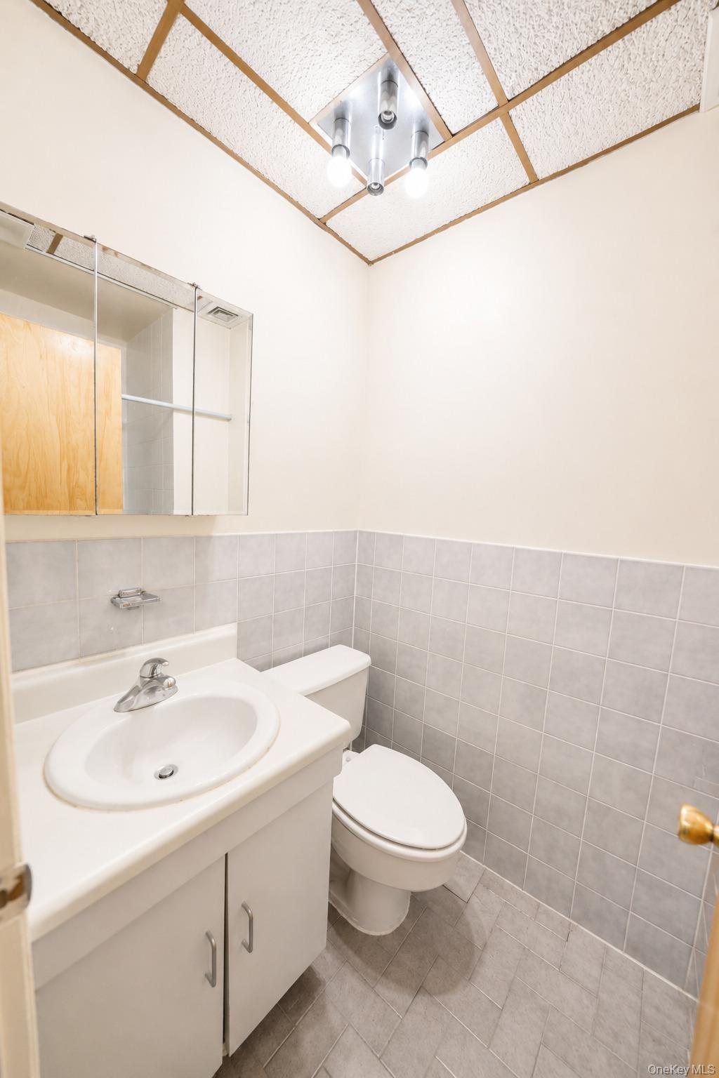 6419 Myrtle Avenue Property Photo 6