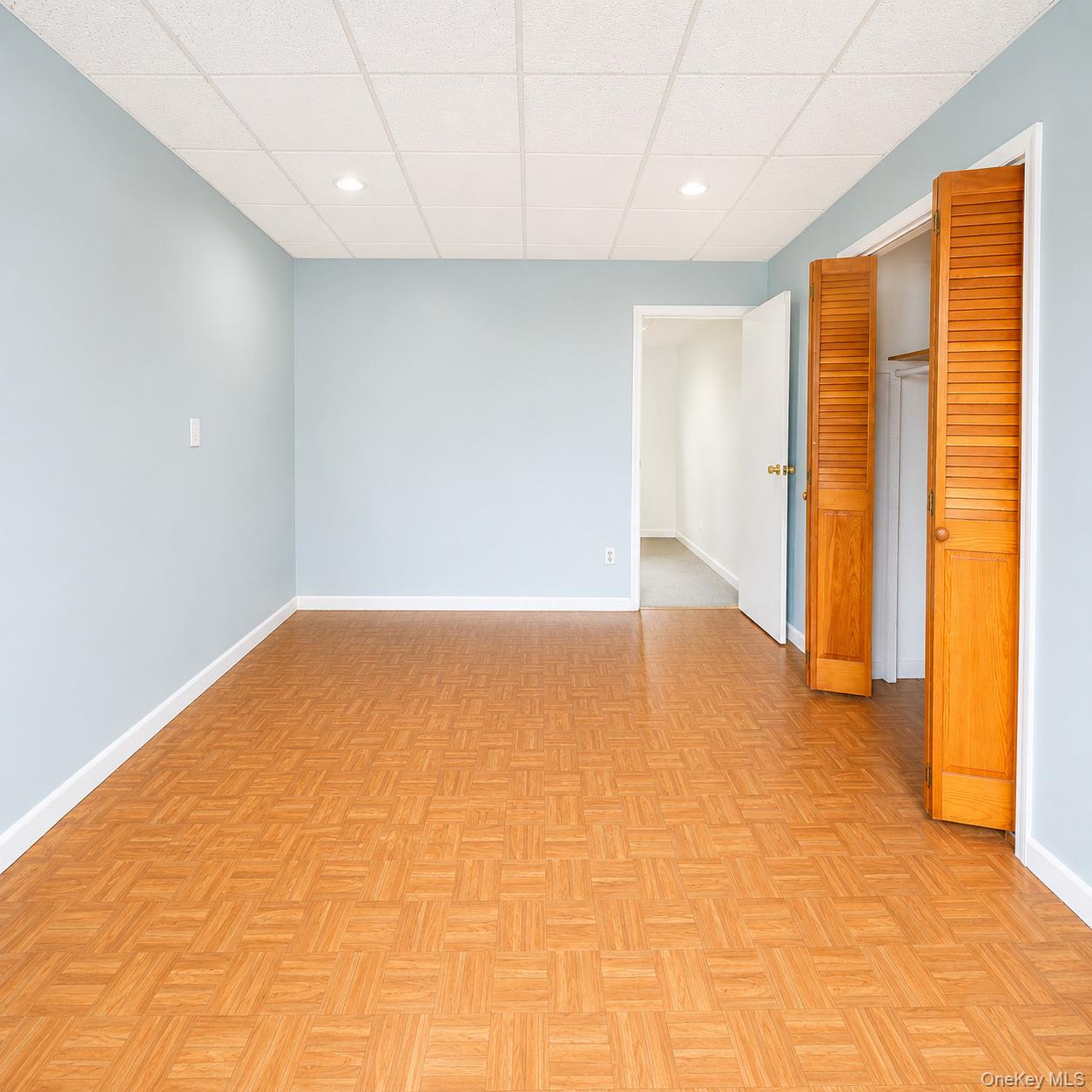 6419 Myrtle Avenue Property Photo 7