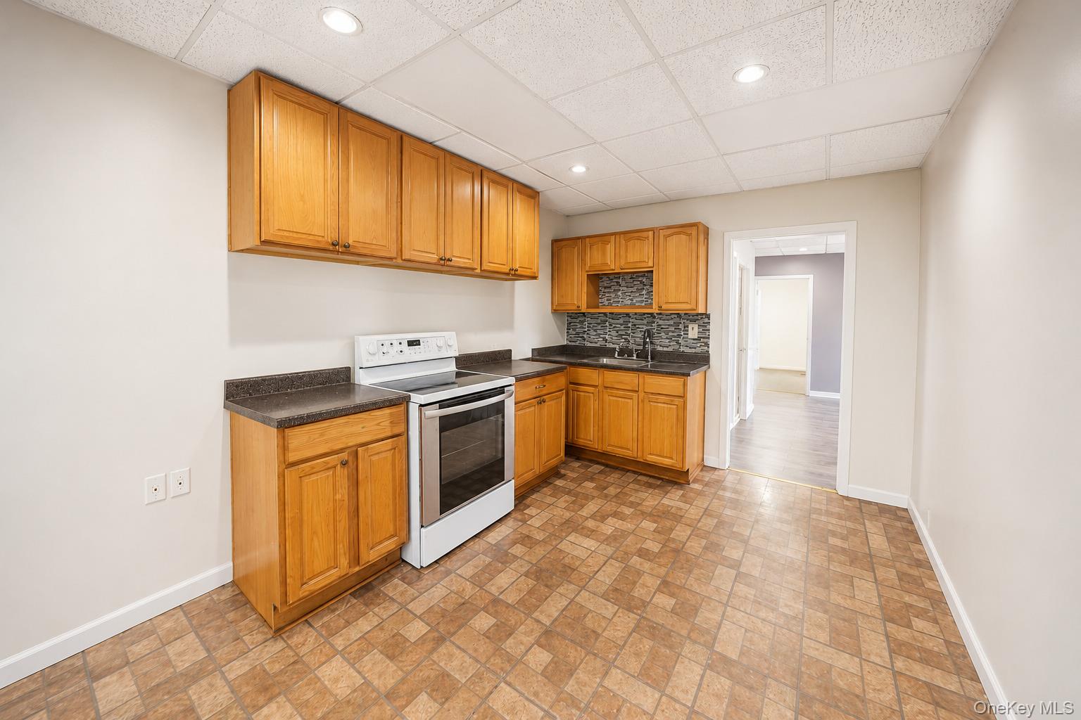 6419 Myrtle Avenue Property Photo 14