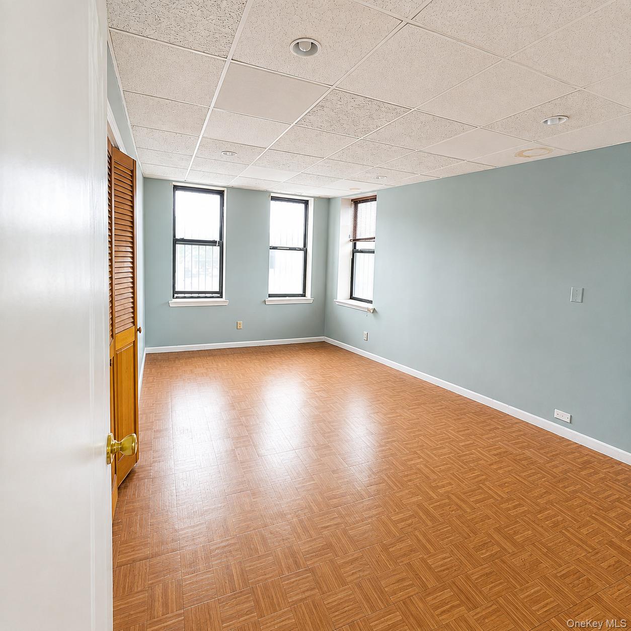 6419 Myrtle Avenue Property Photo 25