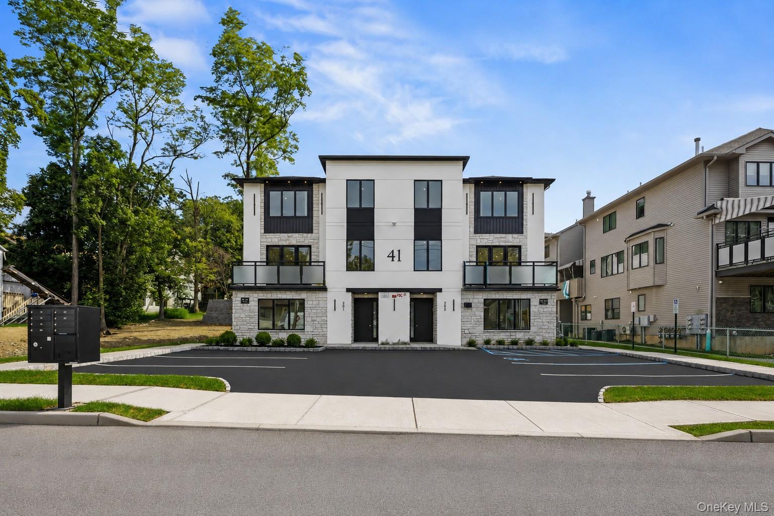 41 Saddle River Road 201 Property Photo 2