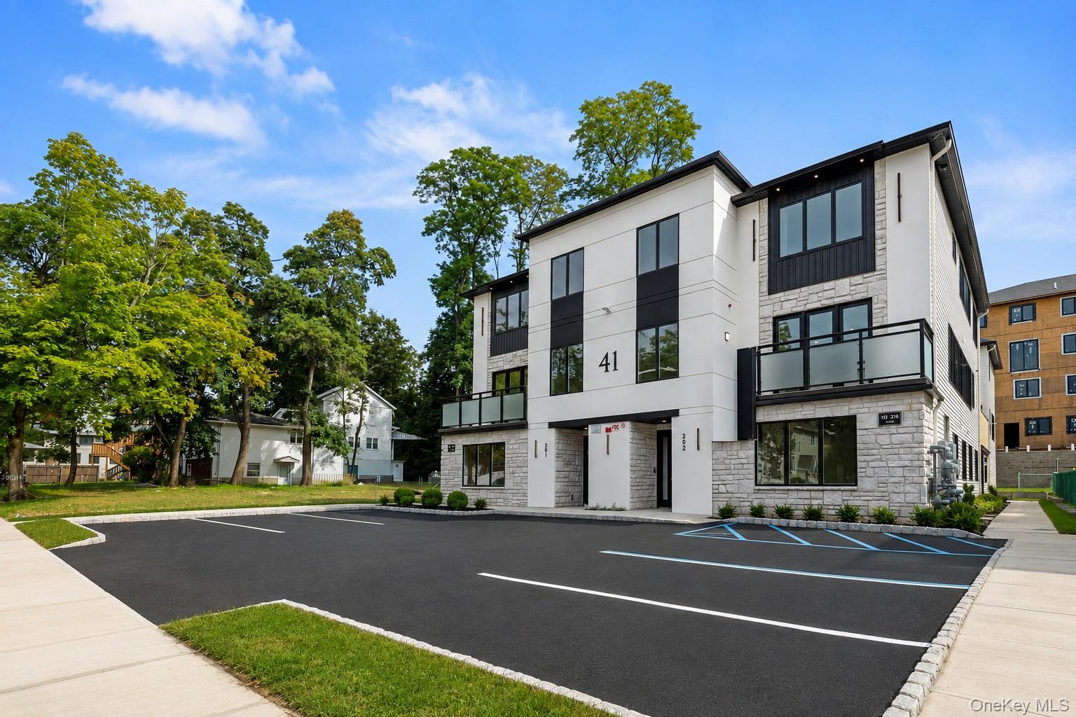 41 Saddle River Road 201 Property Photo 3