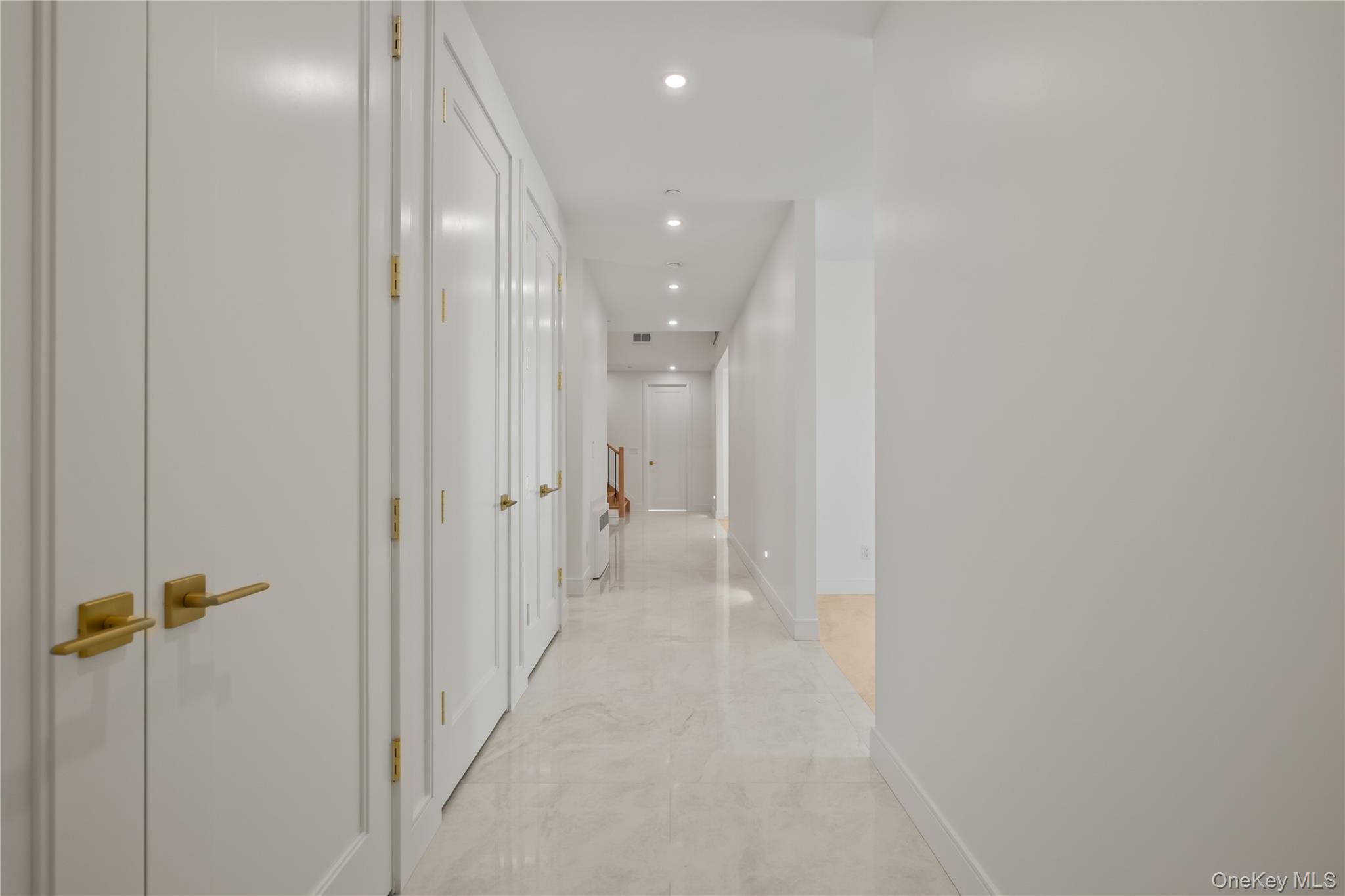 41 Saddle River Road 201 Property Photo 9