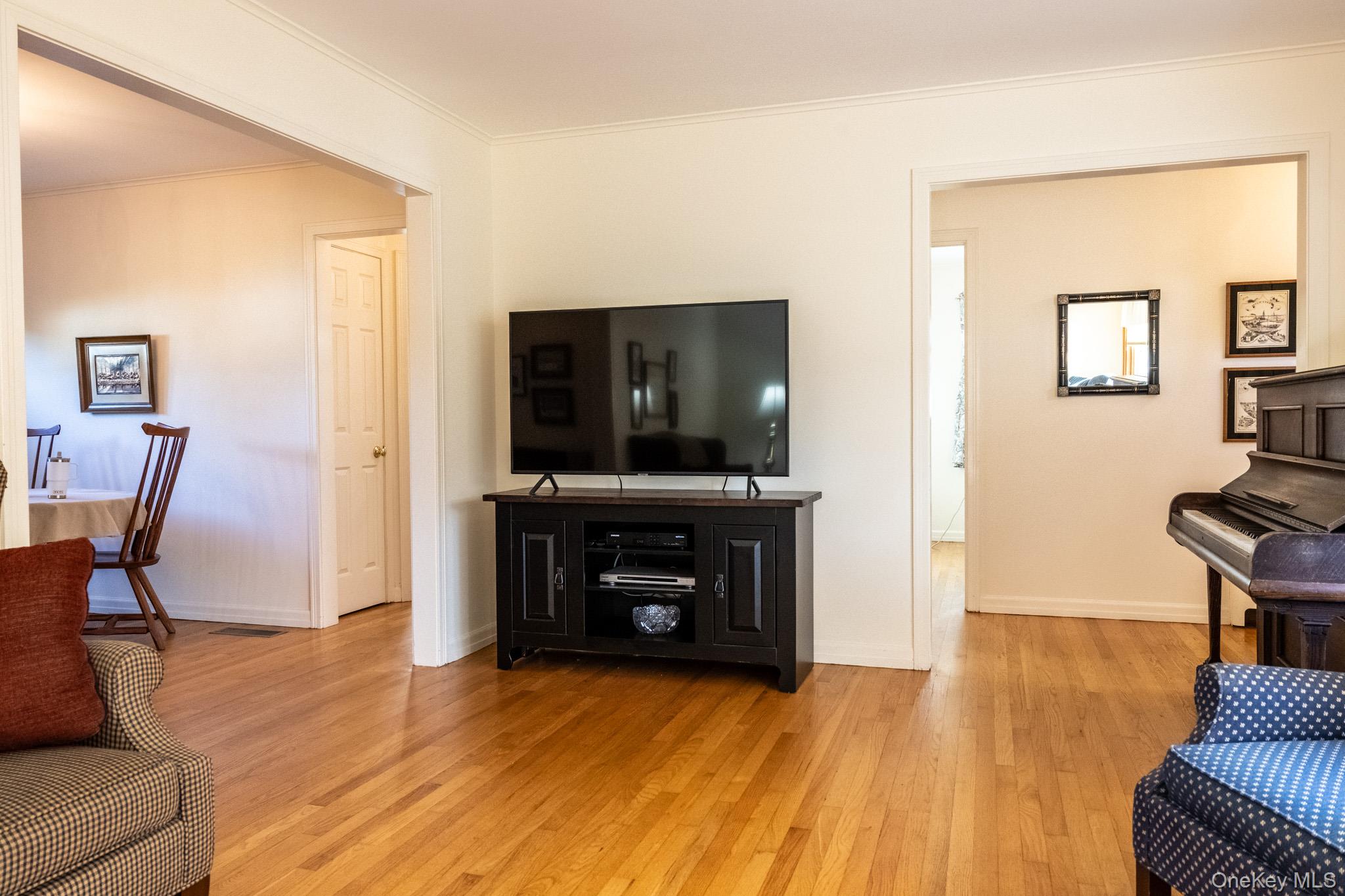 67 E Willow Street Property Photo 6