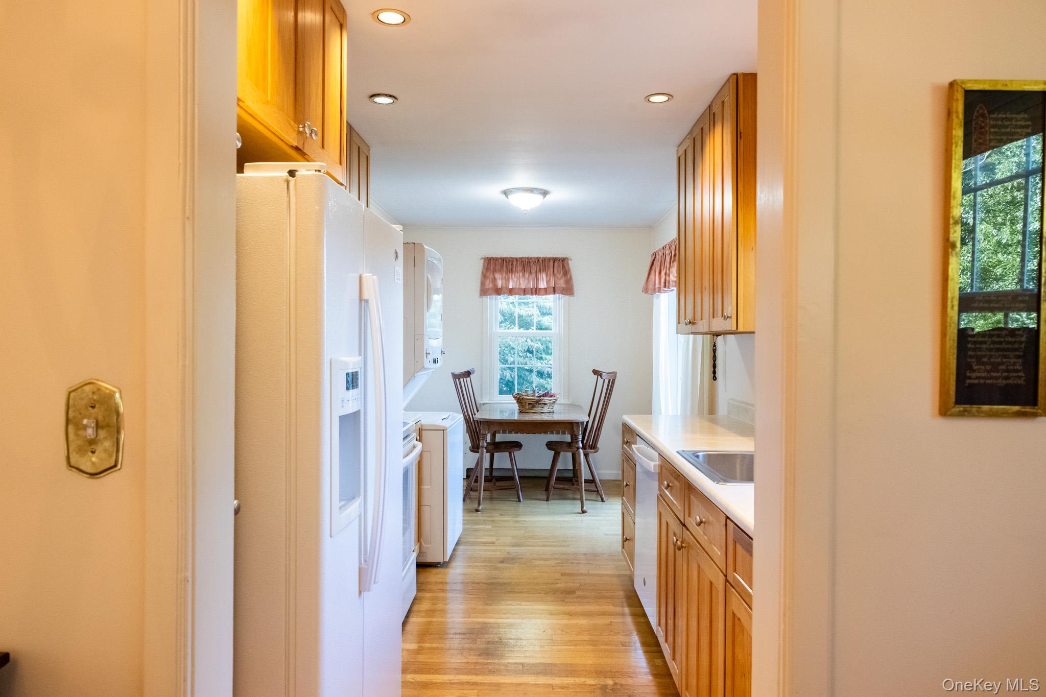 67 E Willow Street Property Photo 9