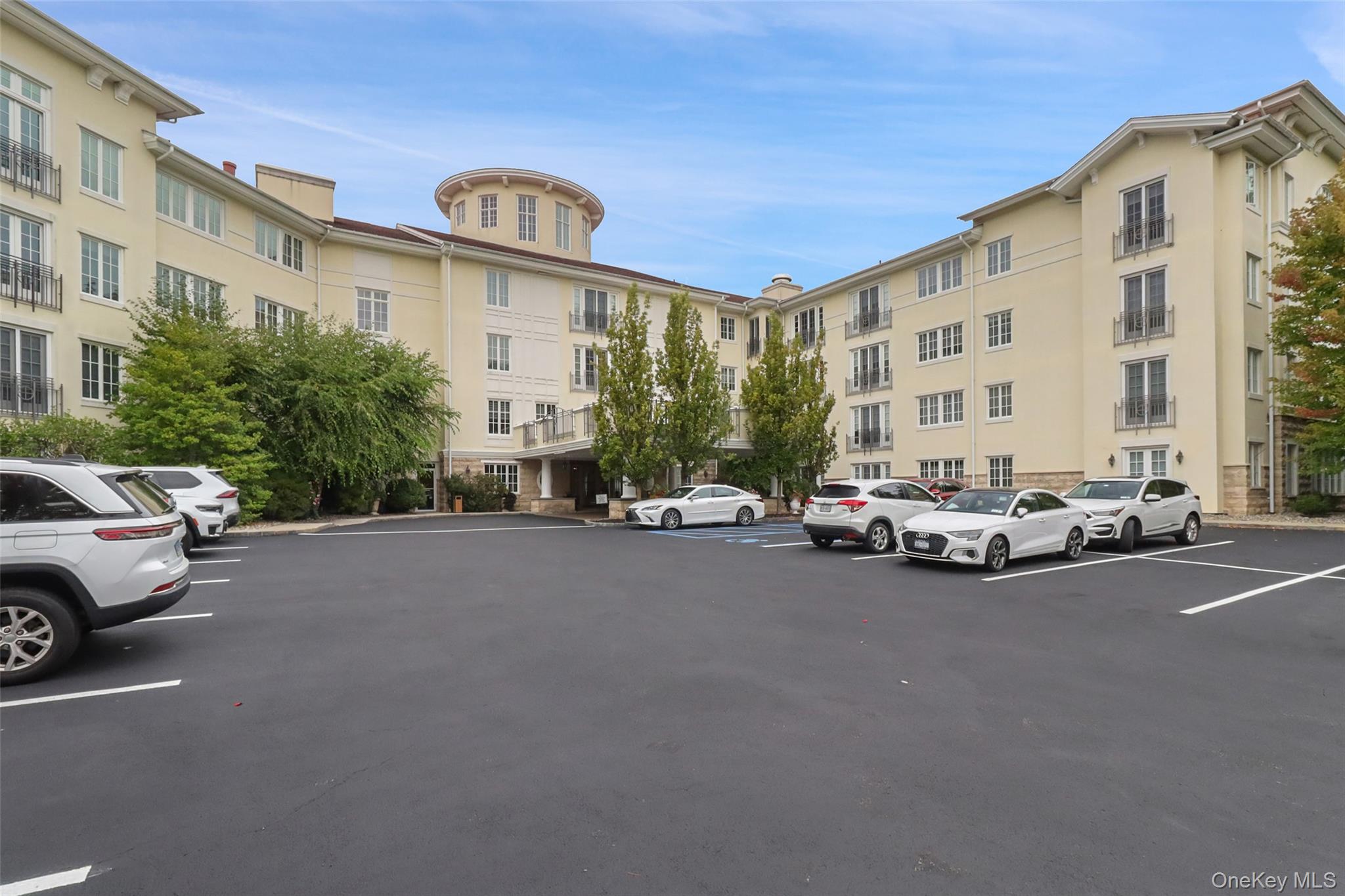 212 Trump Park Property Photo 1