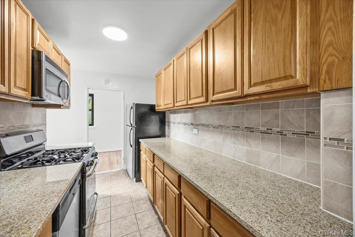 3260 Netherland Avenue 3f Property Photo 6