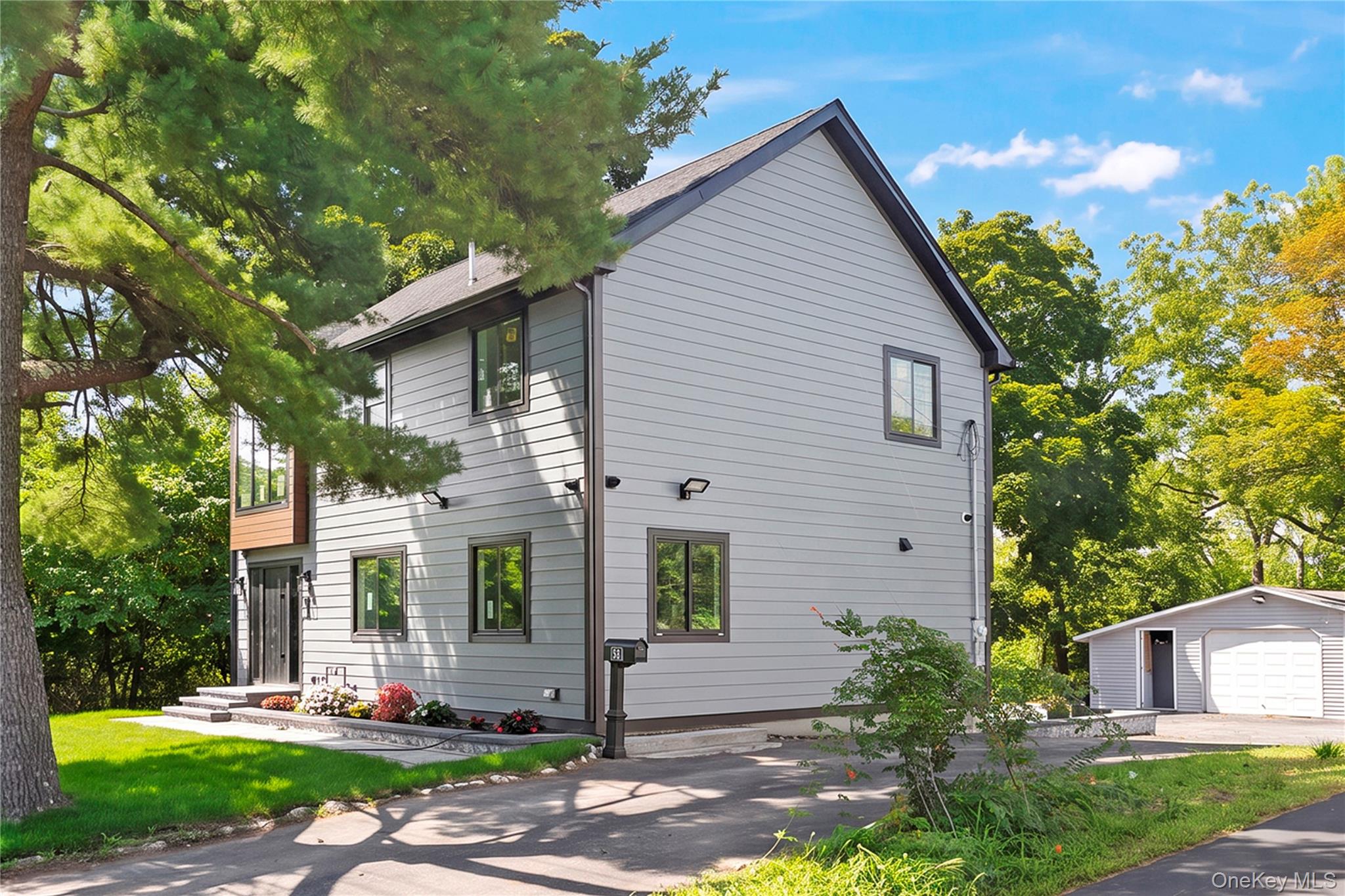 35 Harry Howard Avenue Property Photo 1