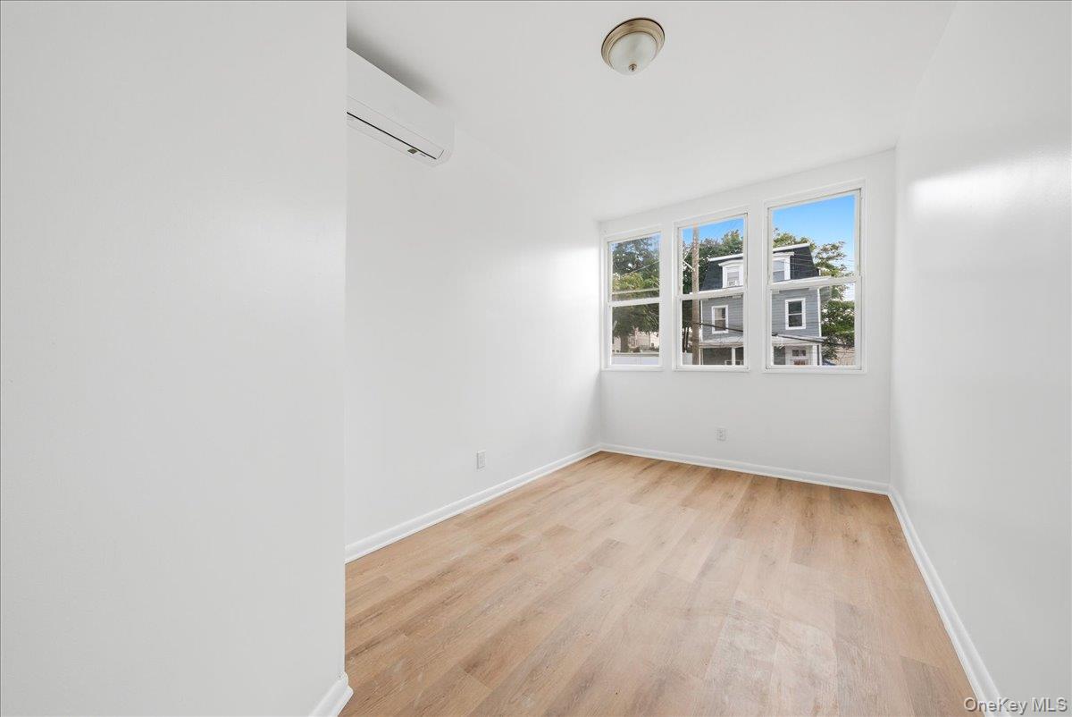 17 Lamartine Avenue 2 Property Photo 6