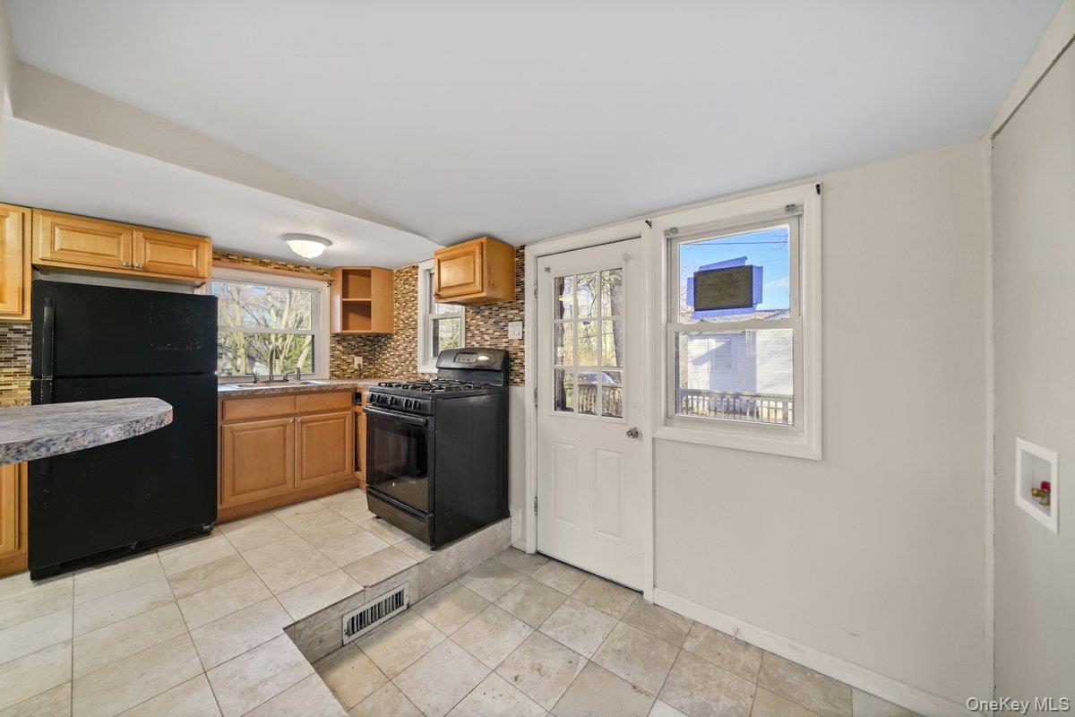 37 Orchard Trail Property Photo 3