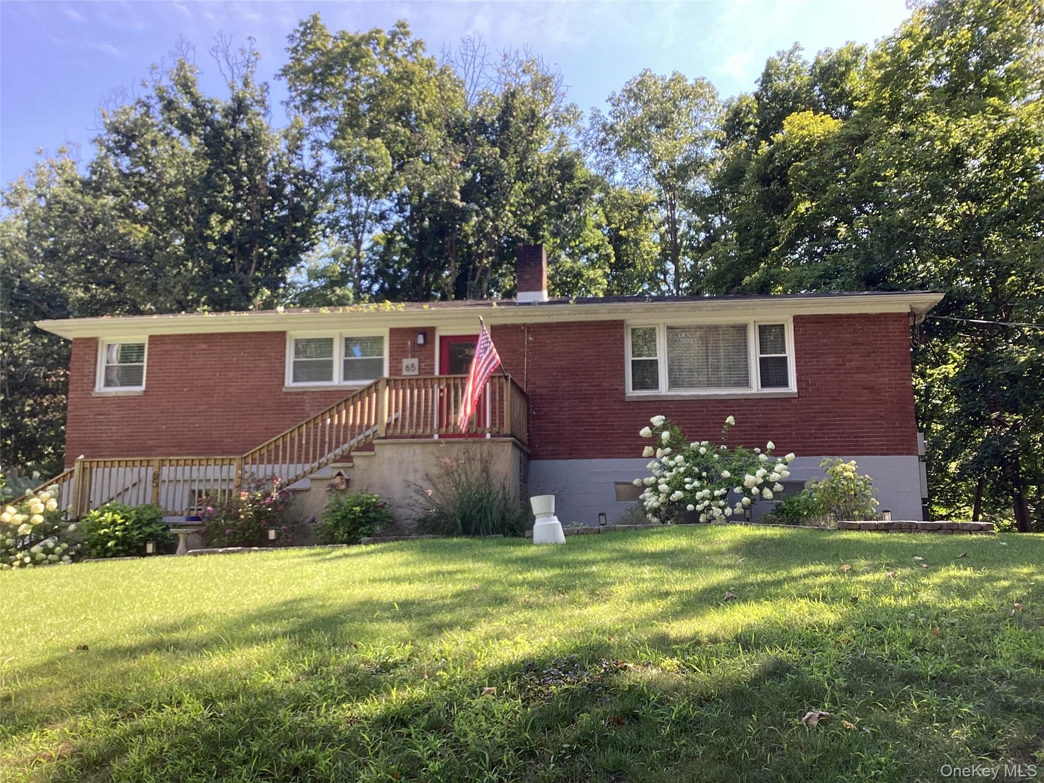 65 Luty Drive Property Photo 1