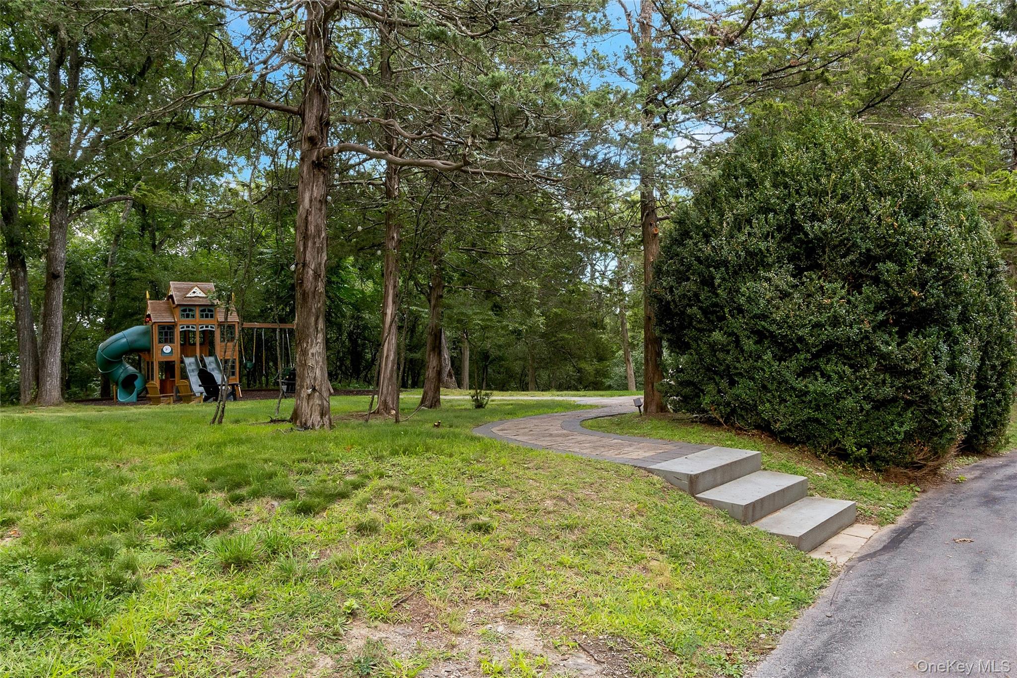 69 Cedar Pond Lane Property Photo 11