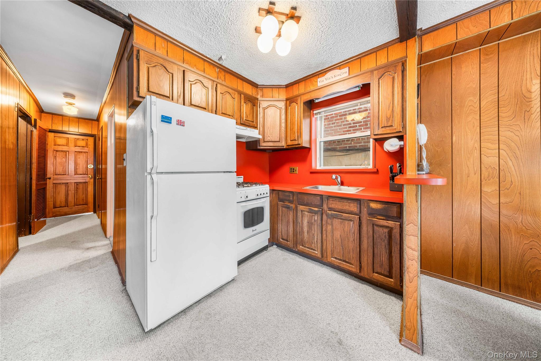 2031 36th Street Property Photo 8