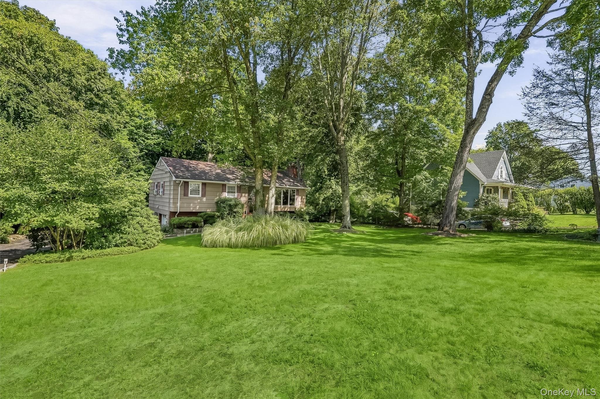 18 Fieldstone Lane Property Photo 2