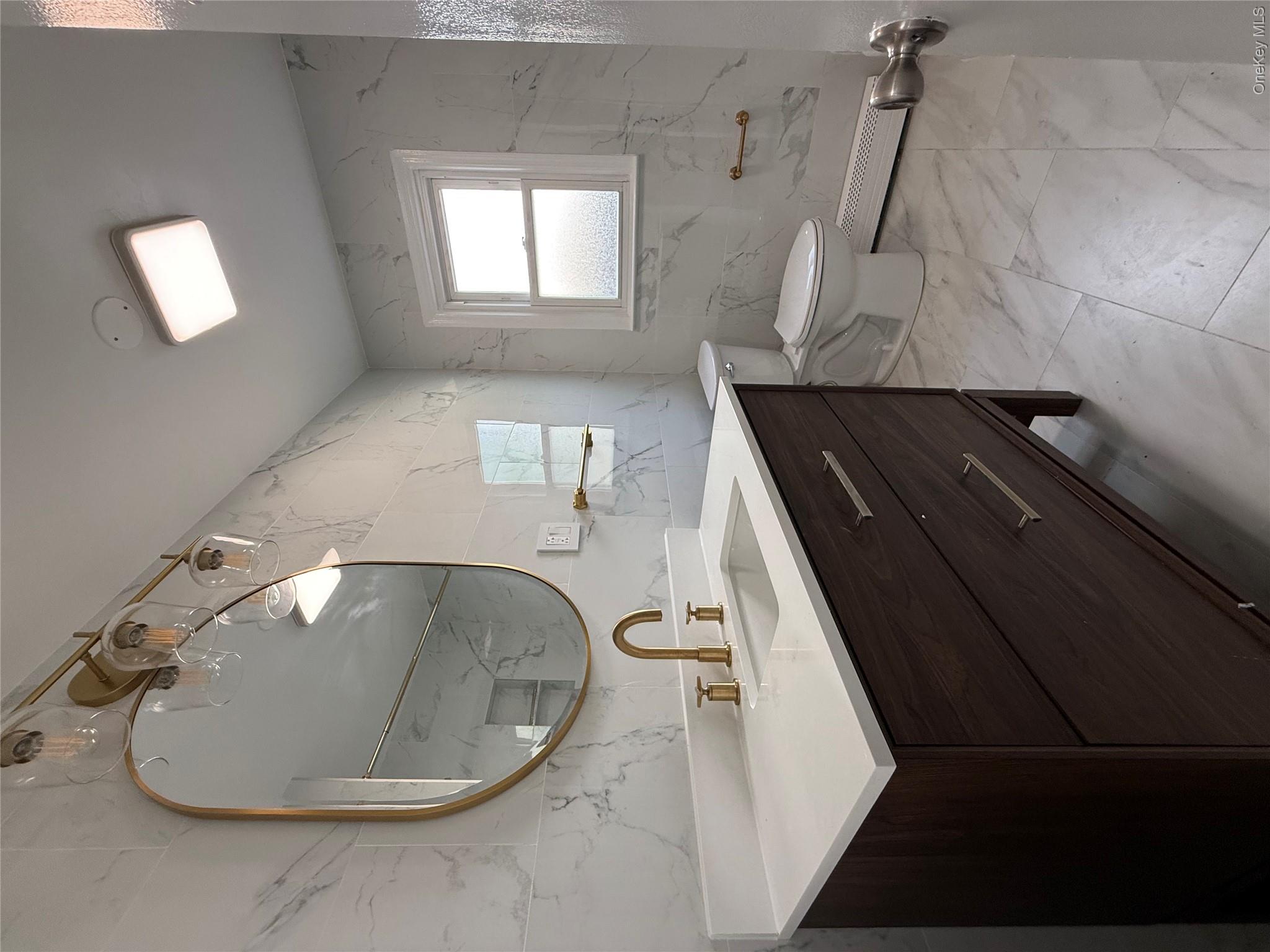 85 Halley Street 3 (top) Property Photo 6