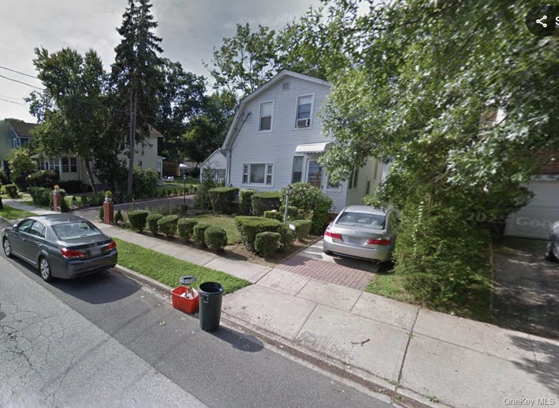 528 Maple Street Property Photo 1