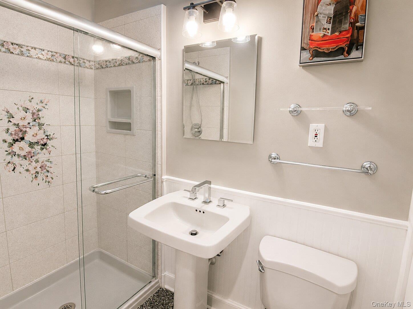 586 Harless Place Property Photo 18
