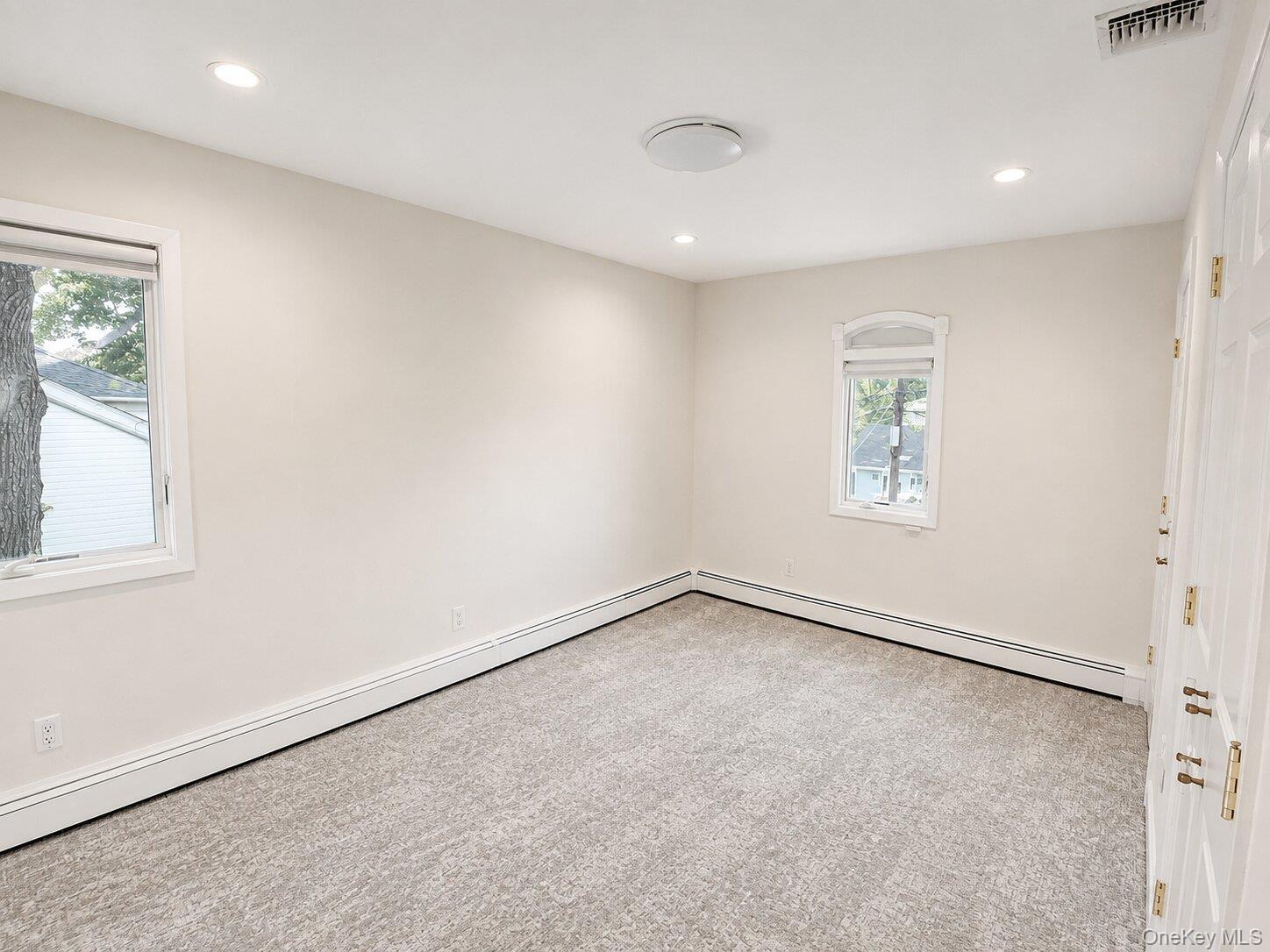 586 Harless Place Property Photo 19