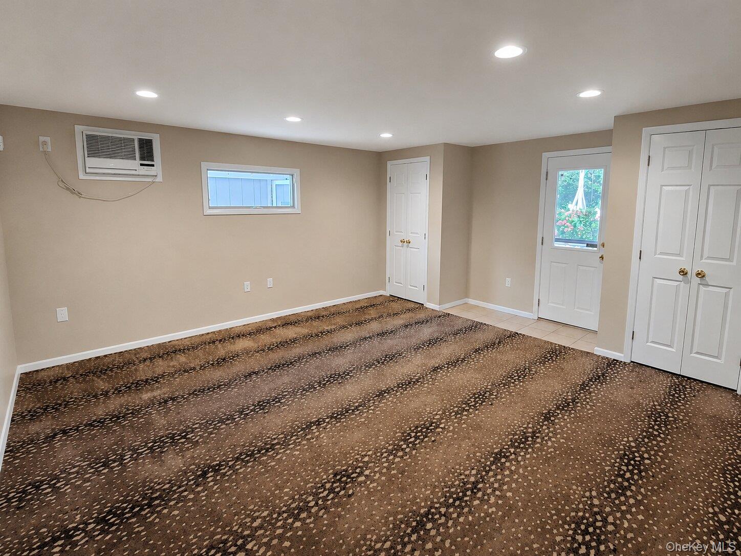 586 Harless Place Property Photo 25