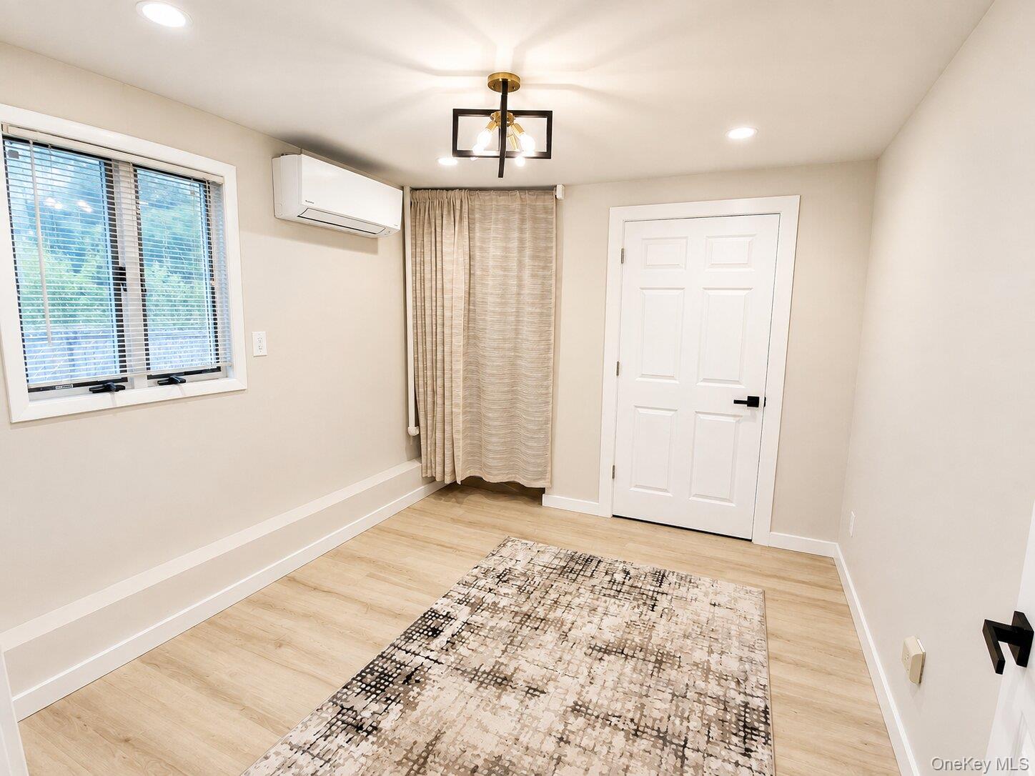 586 Harless Place Property Photo 31