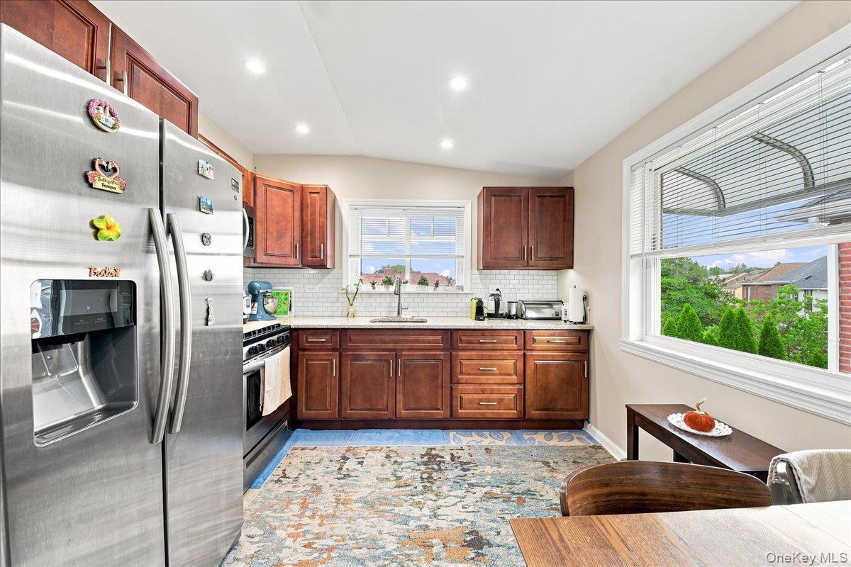 1366 Siegfried Place Property Photo 15