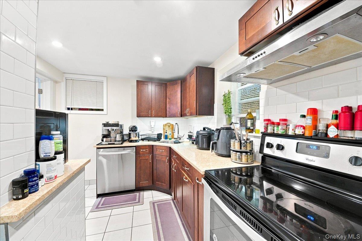 1366 Siegfried Place Property Photo 24