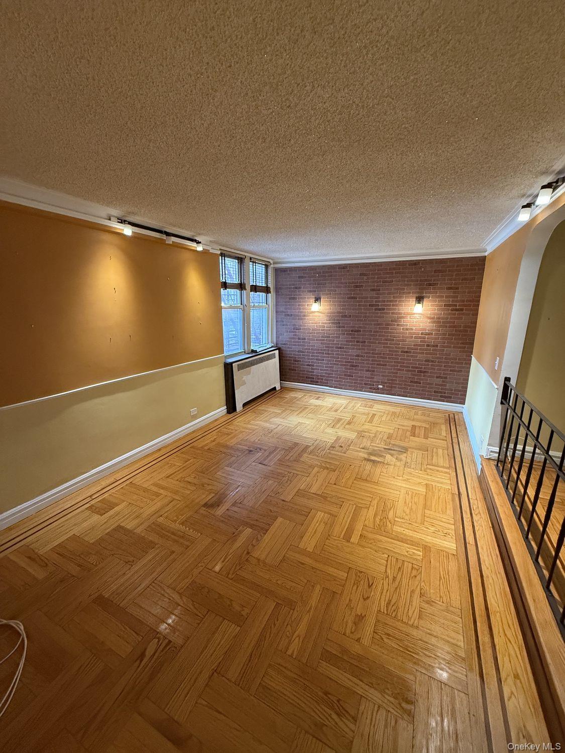 601 Pelham Parkway 108 Property Photo 10