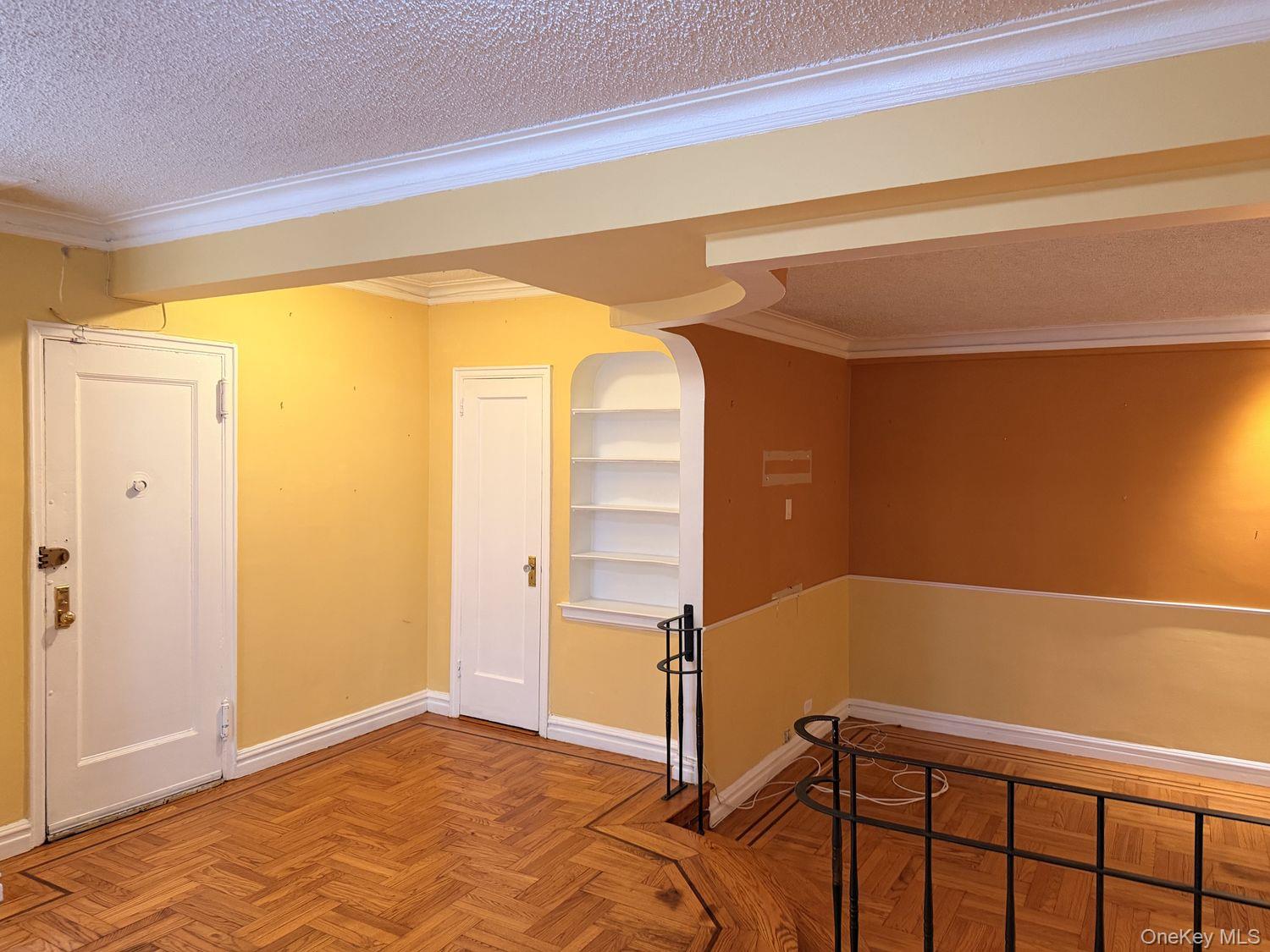 601 Pelham Parkway 108 Property Photo 11