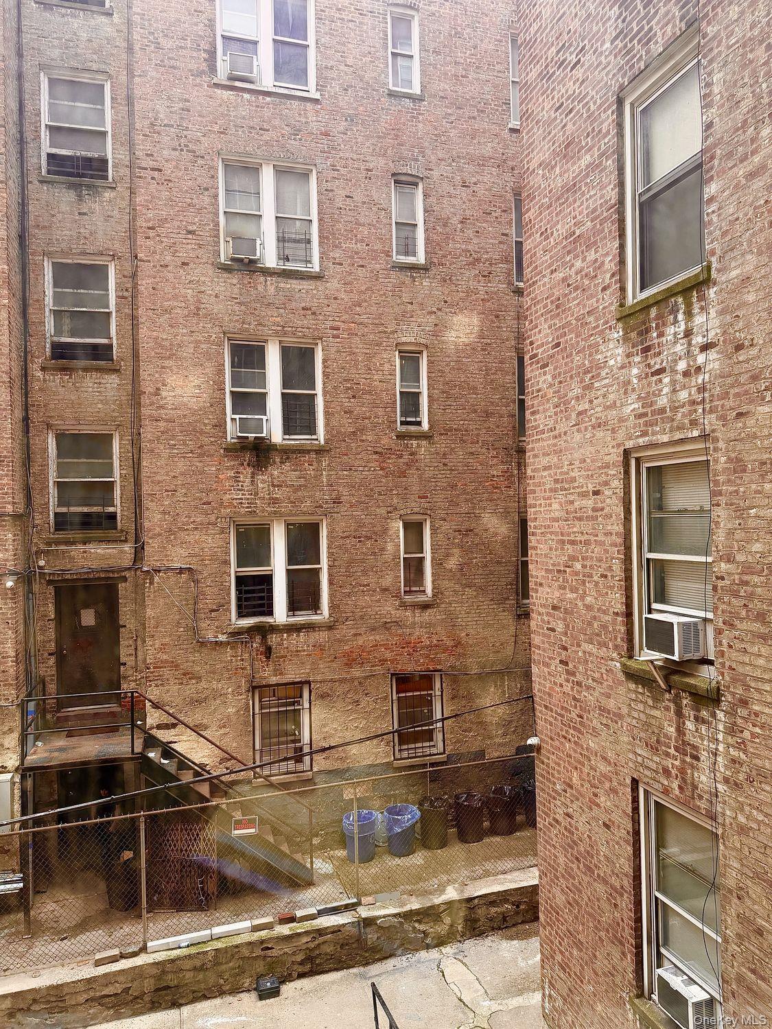 601 Pelham Parkway 108 Property Photo 23