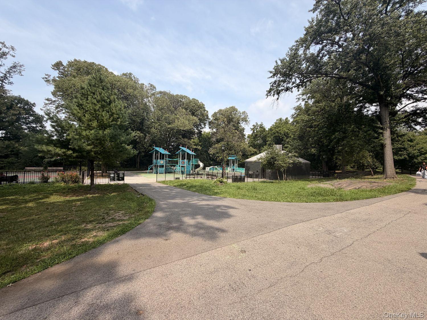 601 Pelham Parkway 108 Property Photo 29