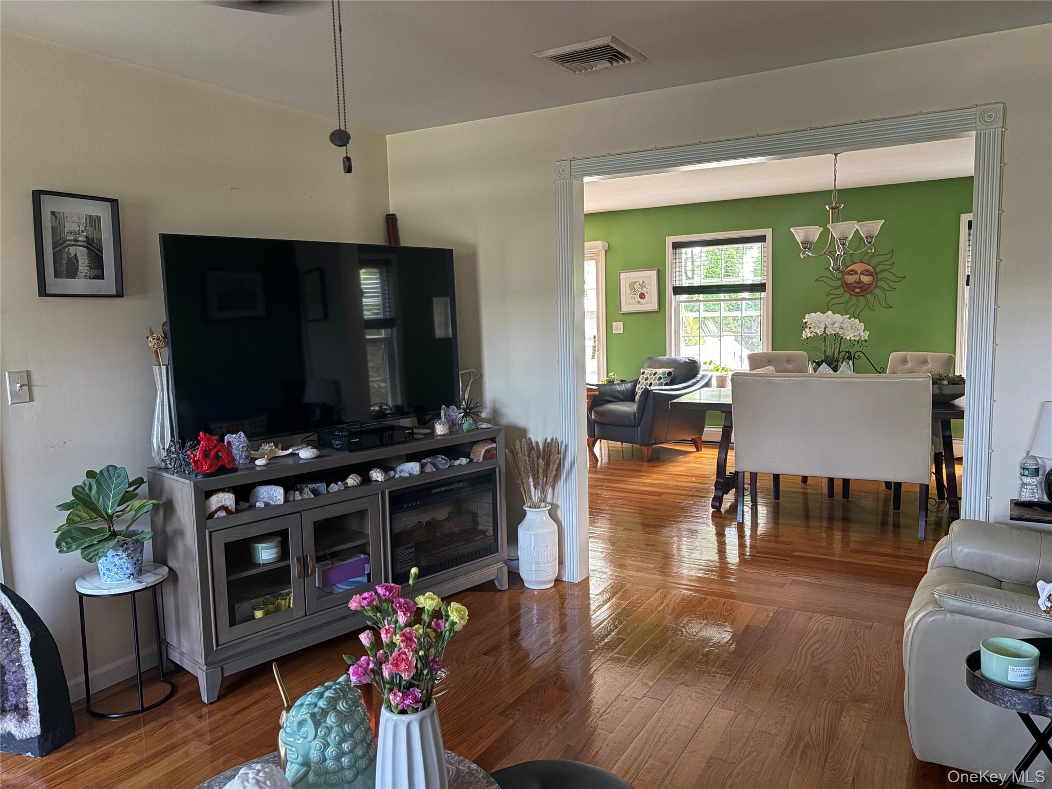 1043909 Property Photo 8