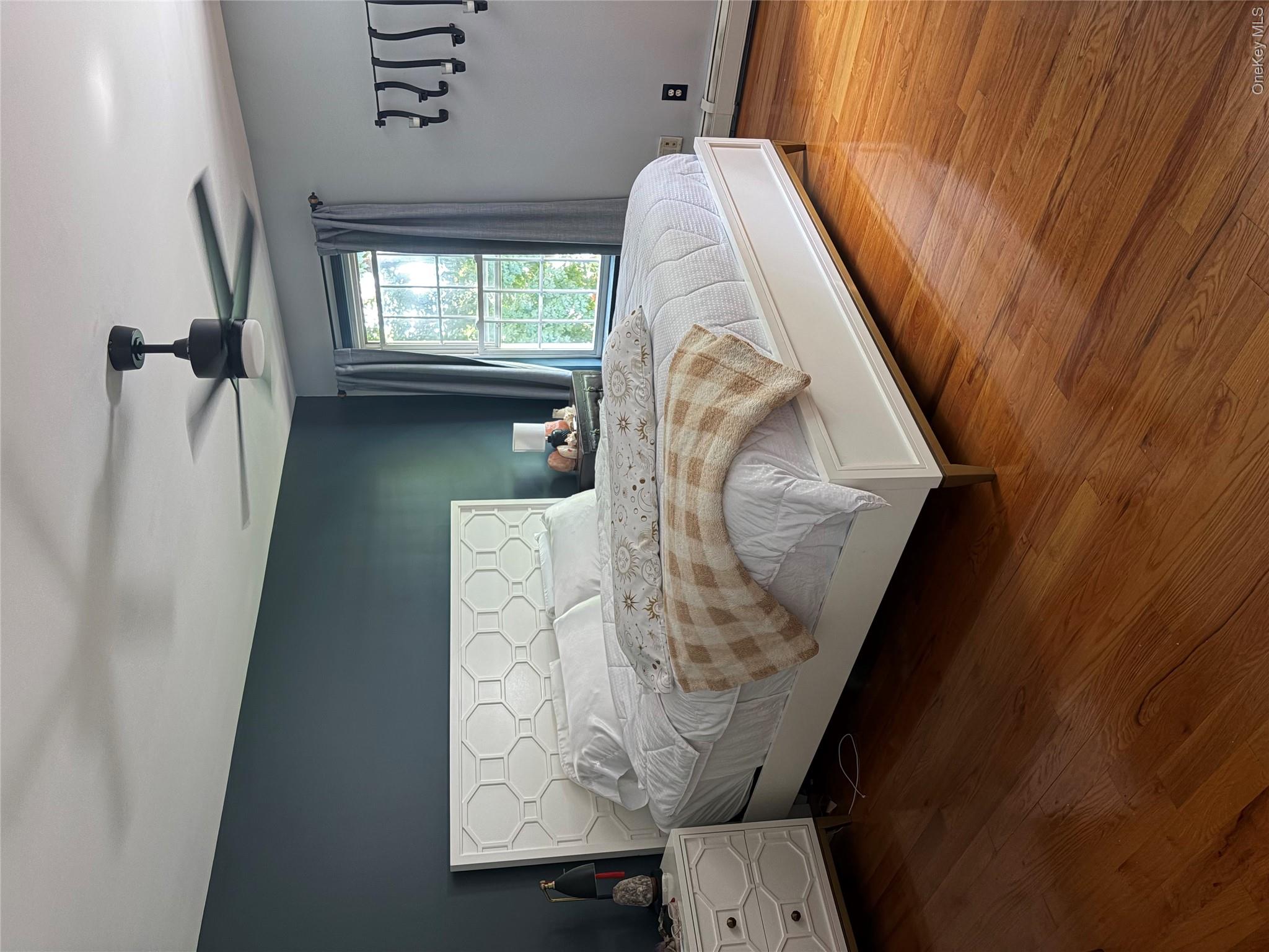 1043909 Property Photo 15