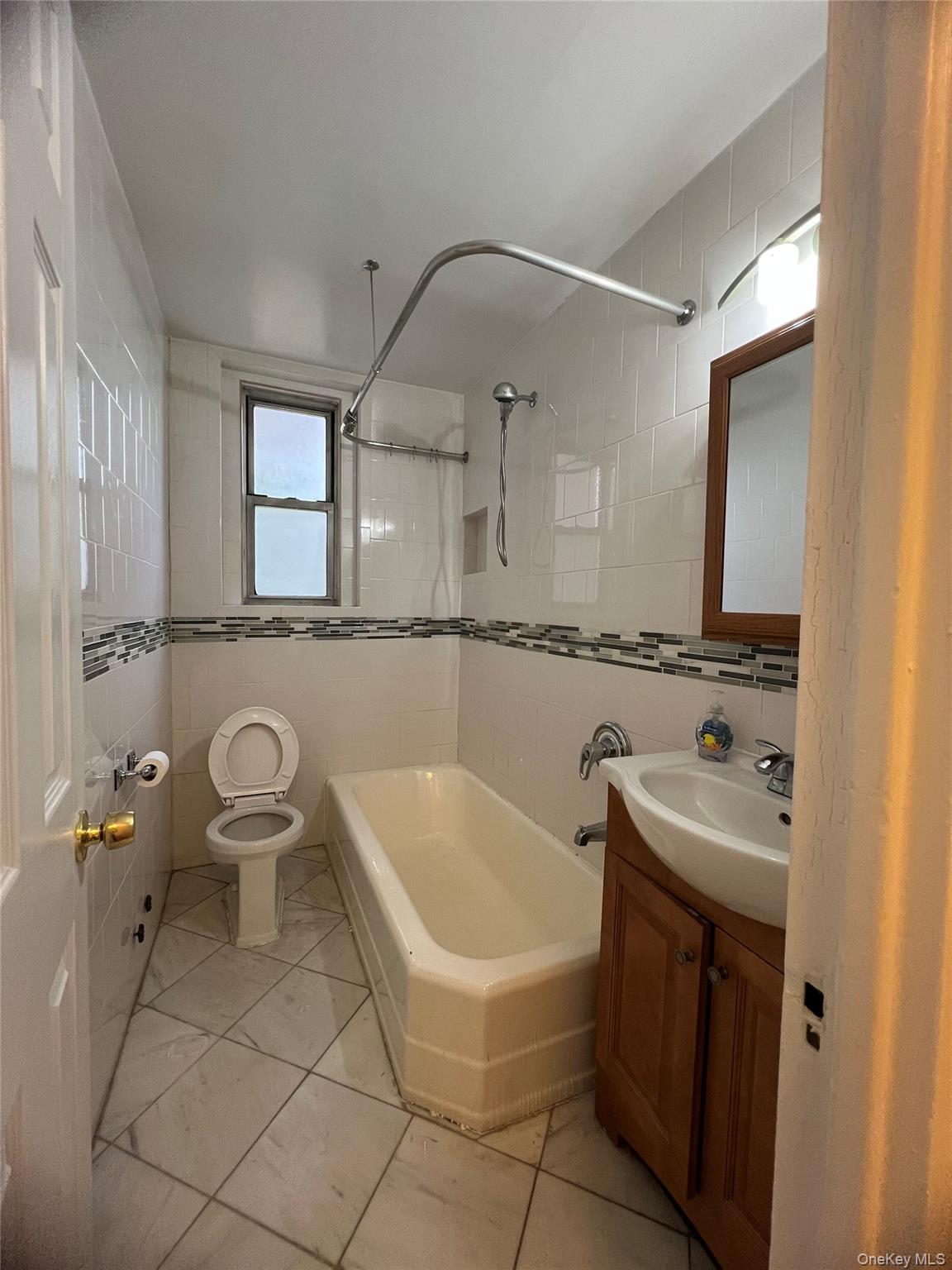 65-74 Saunders Street 1f Property Photo 8