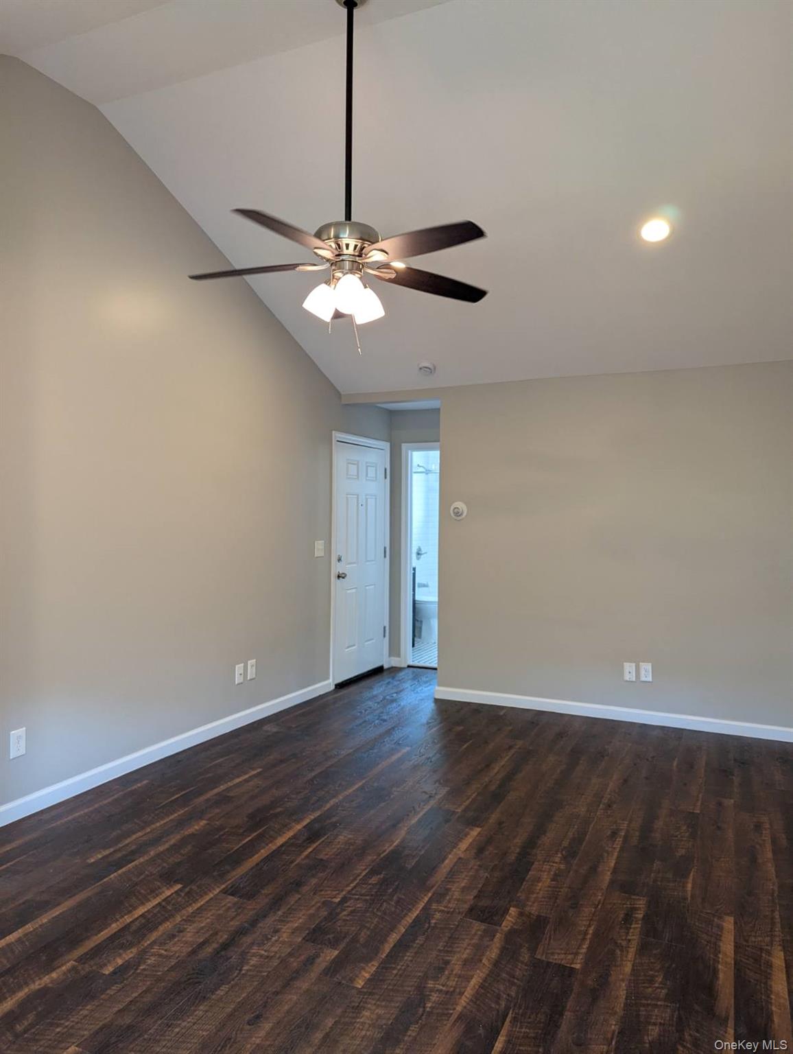 1727 N. Gardiner Drive Property Photo 9