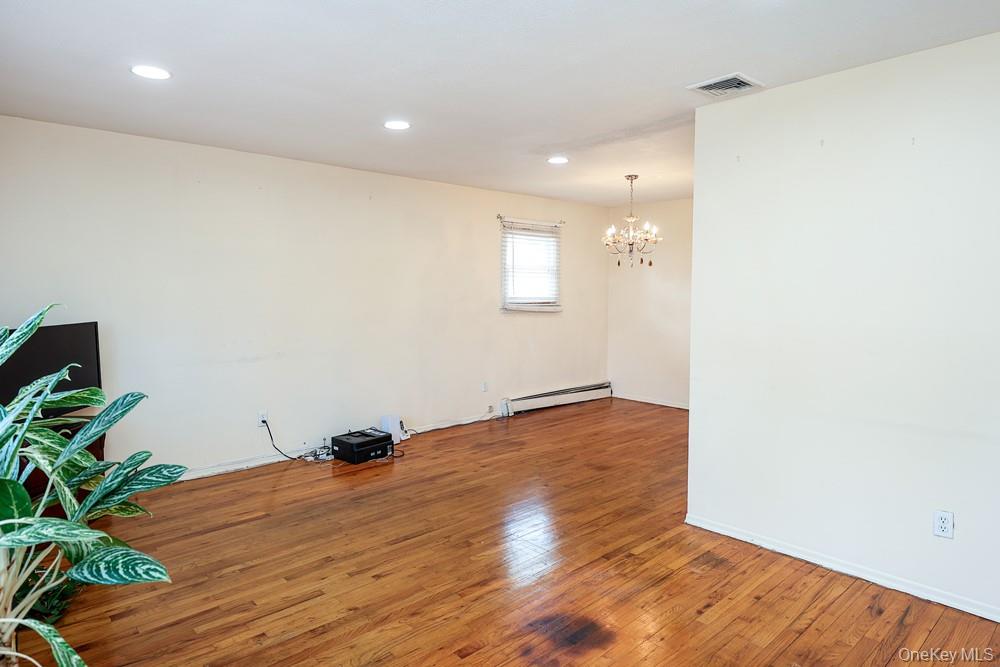 11 Valentine Street Property Photo 10
