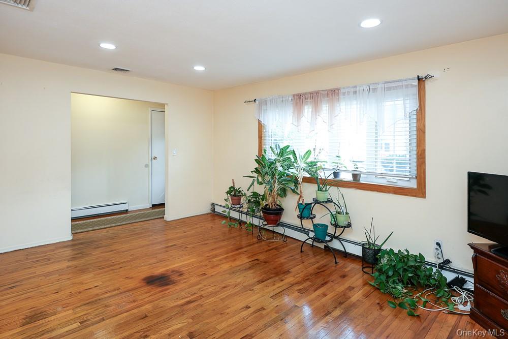 11 Valentine Street Property Photo 11